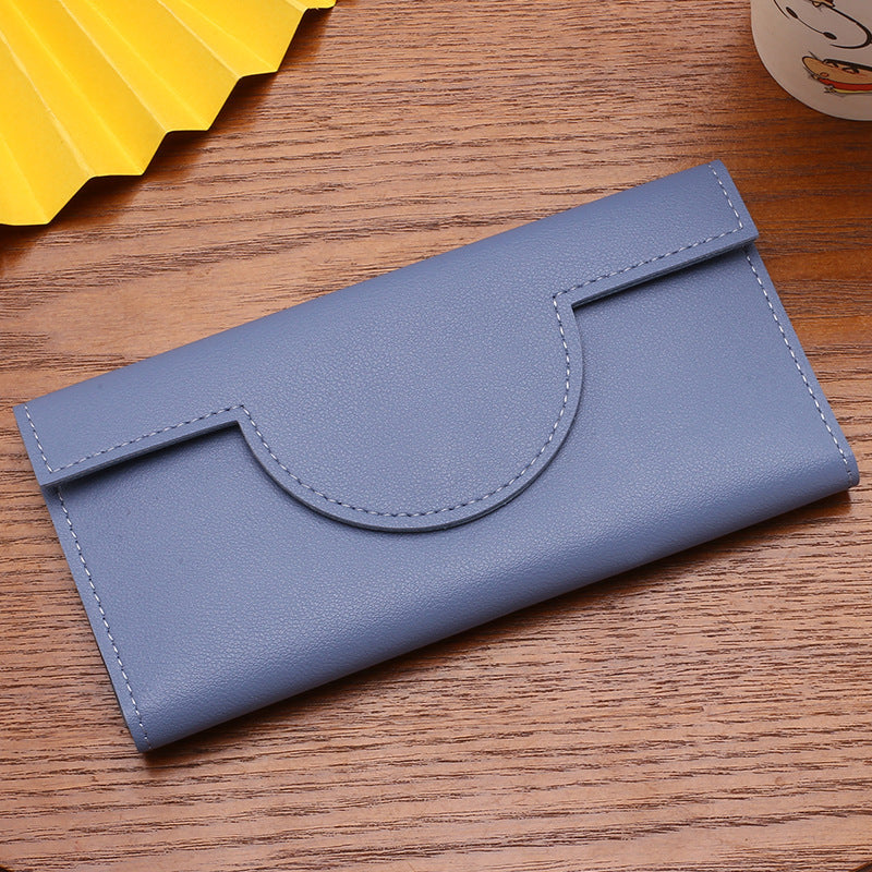 Large-capacity Wallet Is Versatile And Simple To Hold